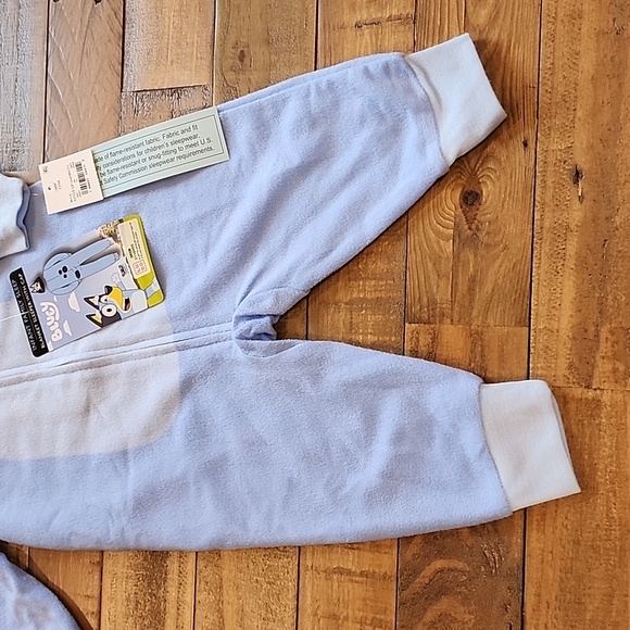 Bluey Blanket Sleeper with Cap, footless pajamas, size 12 months - Picture 6 of 15